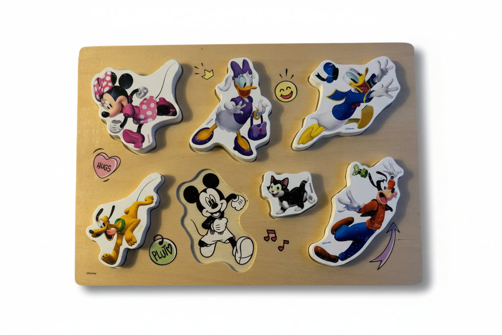Lesena sestavljanka z barvitimi Disney liki (129)