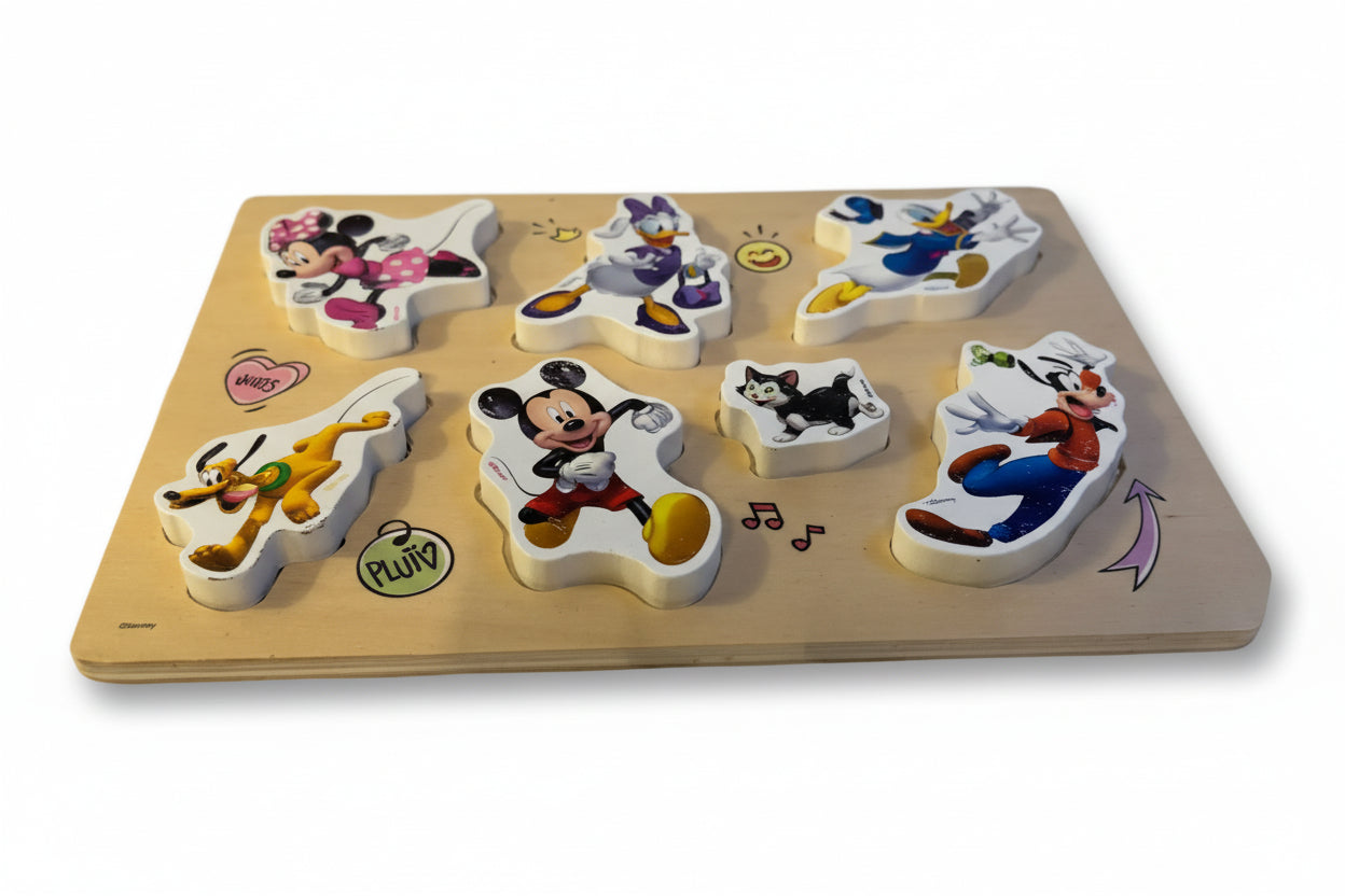Lesena sestavljanka z barvitimi Disney liki (129)
