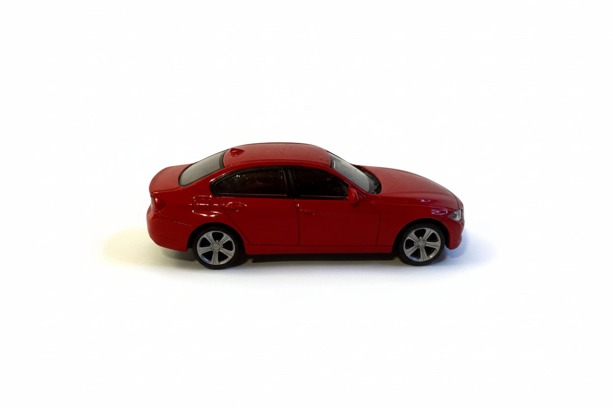 BMW serija 3 (rdeča limuzina – mini model) (156)