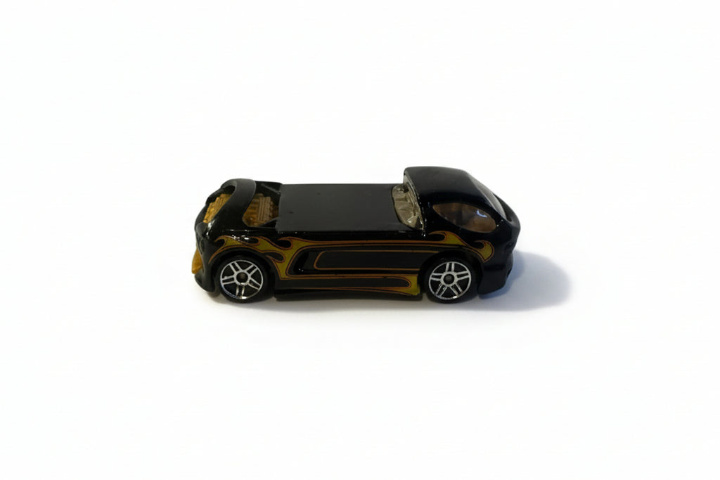 Črni dirkalni roadster – mini model z ognjenimi motivi (158)