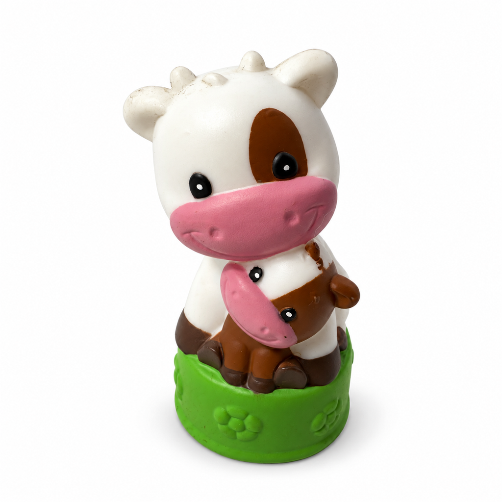 Figura krave s teličkom z vidno obrabo barve